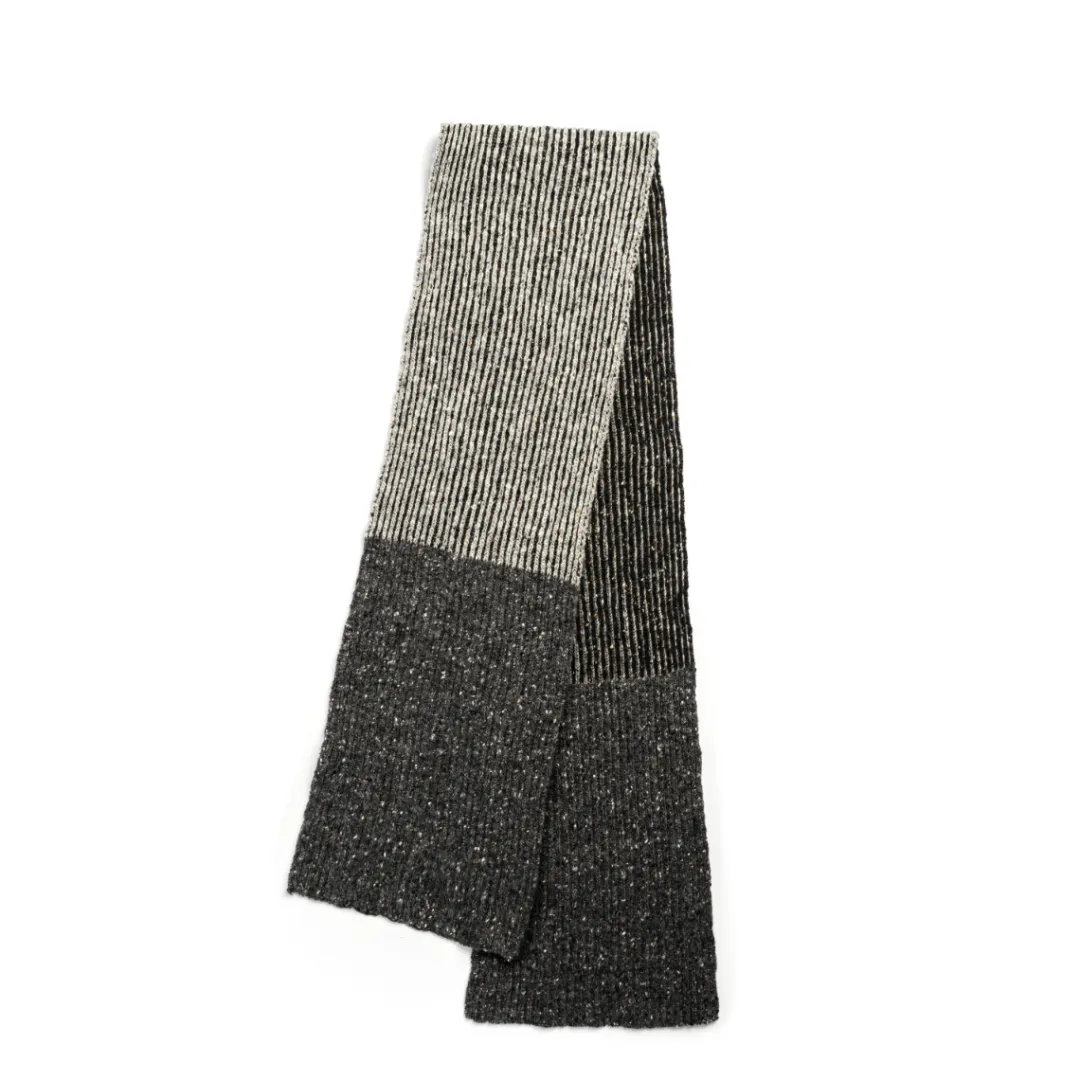 Daylesford Organic Mens Shin Scarf Charcoal